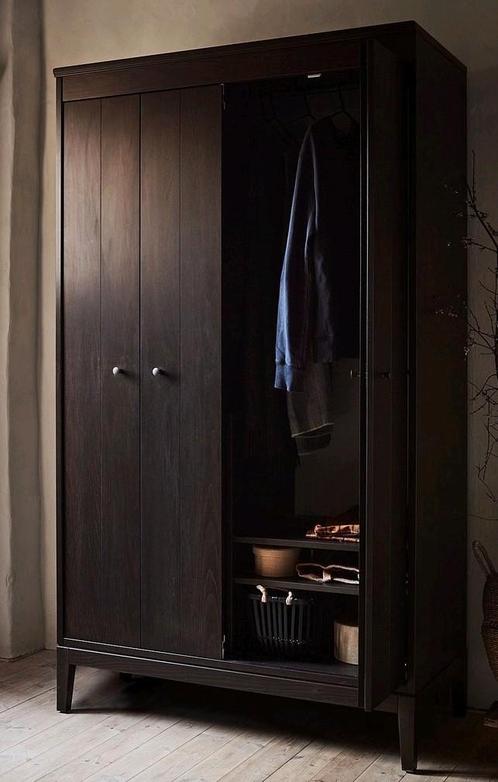 Ruime donkerbruine kledingkast - 1 jaar oud - IKEA IDANÄS, Huis en Inrichting, Kasten | Kledingkasten, Zo goed als nieuw, 200 cm of meer
