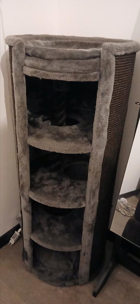 Krabton Petrebels 120cm - €100 LAAGSTE PRIJS - LAATSTE KANS, Dieren en Toebehoren, Krabmeubelen, Zo goed als nieuw, Krabton, Ophalen