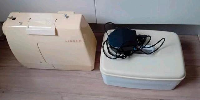 Singer naaimachine + naaidoos met toebehoren, Hobby en Vrije tijd, Naaimachines en Toebehoren, Gebruikt, Naaimachine, Singer, Ophalen of Verzenden