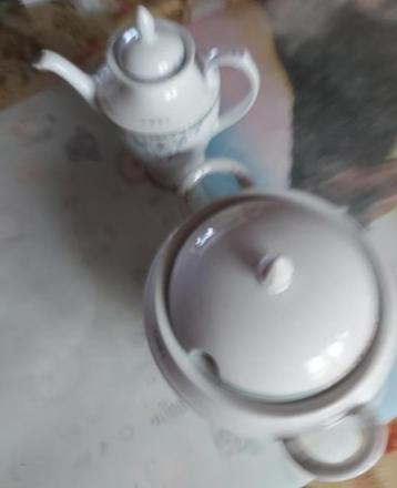 Koffiepot en/of soepterrine beschikbaar voor biedingen