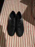Kipsta Zaalvoetbalschoenen, Ophalen of Verzenden, Zo goed als nieuw, Zwart, Sportschoenen