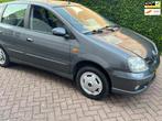 Nissan Almera Tino 1.8 Visia, Auto's, Nissan, 65 €/maand, Stof, 4 cilinders, Almera Tino