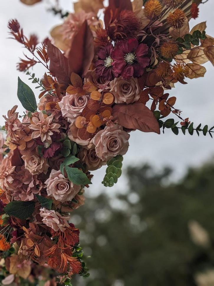 Kunstzijde bloemen - bruiloft - trouwerij, Kleding | Dames, Trouwkleding en Trouwaccessoires, Zo goed als nieuw, Accessoires, Wit