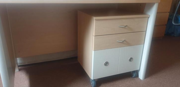 *MOET WEG* Slaapkamer moderne set, Huis en Inrichting, Slaapkamer | Nachtkastjes, Zo goed als nieuw, 70 cm of meer, Hout, Ophalen