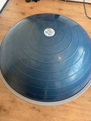 BOSU bal pro balance trainer ( AALLEEN OPHALEN) beschikbaar voor biedingen