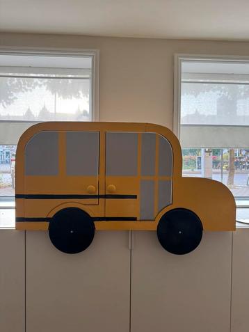 Vrolijke schoolbus boekenkast – super leuk voor kids! beschikbaar voor biedingen
