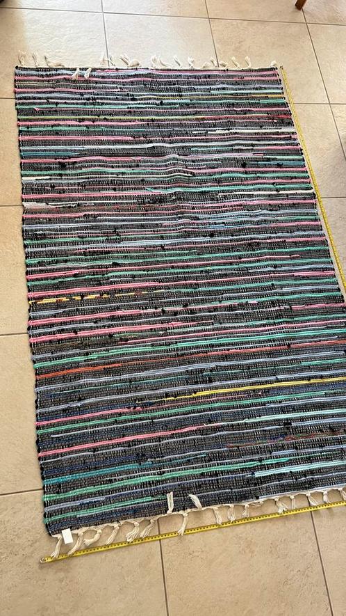 Geweven vloerkleed zwart met kleur, 180x115 cm, Huis en Inrichting, Stoffering | Tapijten en Kleden, Zo goed als nieuw, 100 tot 150 cm