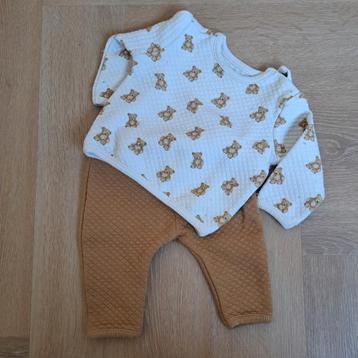 Schattig Baby Setje C&A 68 beschikbaar voor biedingen