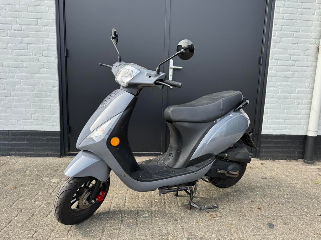 LA SOURIS CITY NARDO GREY | 1.843 km | 2023 | 45km/h |, Fietsen en Brommers, Scooters | Yamaha, Ophalen of Verzenden, Zo goed als nieuw