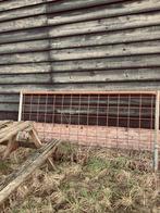 Ijzeren hek, Dieren en Toebehoren