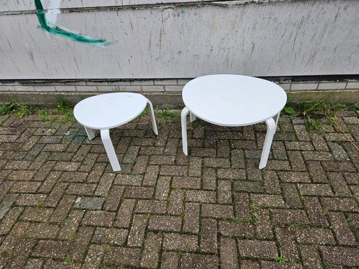 2 Witte Bijzettafeltjes, Huis en Inrichting, Tafels | Bijzettafels, Ophalen