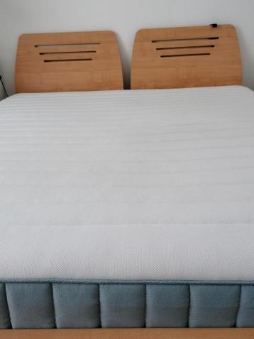Stevig, schoon Ikea Matras 2.00 bij 1.60  beschikbaar voor biedingen