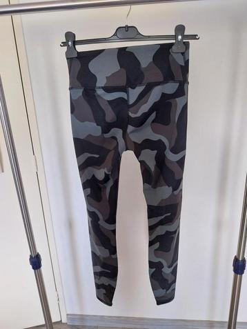 Under armour legging beschikbaar voor biedingen