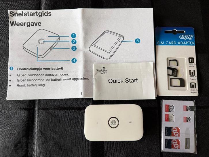 Huawei Mobile WiFi (MiFi), model E5573, Computers en Software, Routers en Modems, Zo goed als nieuw, Router, Ophalen