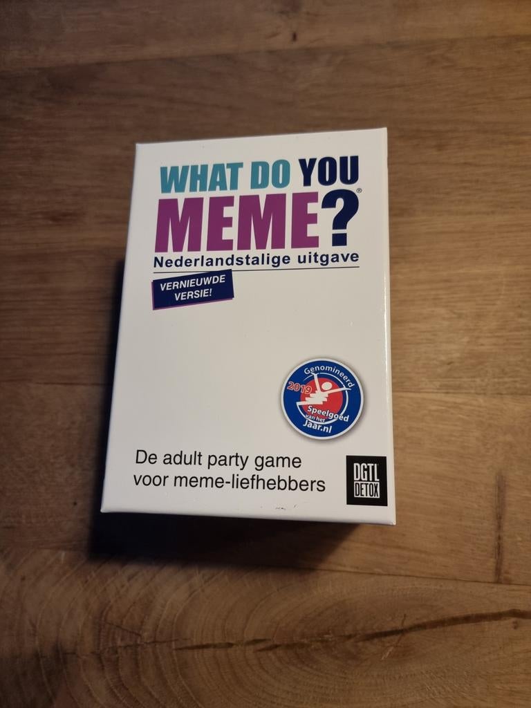 What Do You Meme? - Zo goed als nieuw!, Hobby en Vrije tijd, Gezelschapsspellen | Bordspellen, Vijf spelers of meer, Ophalen, Zo goed als nieuw
