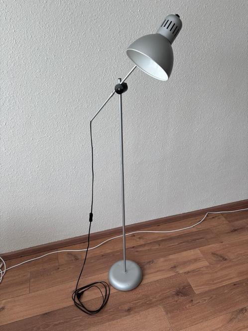 Staande lamp, Huis en Inrichting, Lampen | Vloerlampen, Gebruikt, 150 tot 200 cm, Ophalen
