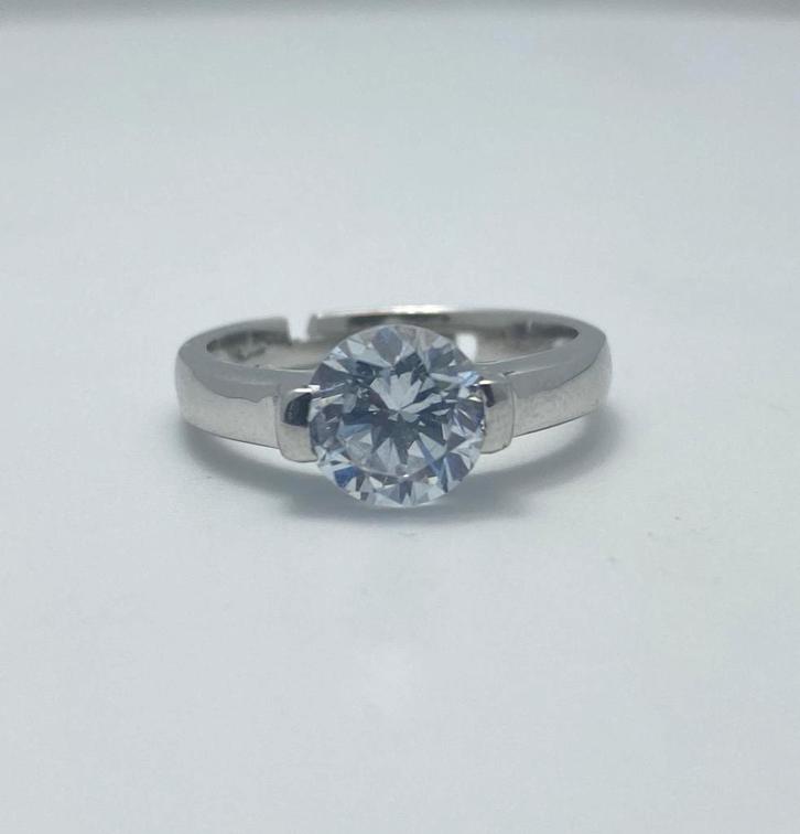 Ring zilver met Zirkonia kristal, Sieraden, Tassen en Uiterlijk, Ringen, Zo goed als nieuw, Dame, 17 tot 18, Zilver, Zilver, Met kristal