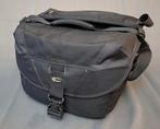 Lowepro camera tas Stealth Reporter D300 AW i.z.g.st.z., Audio, Tv en Foto, Fotografie | Fototassen, Ophalen of Verzenden, Zo goed als nieuw
