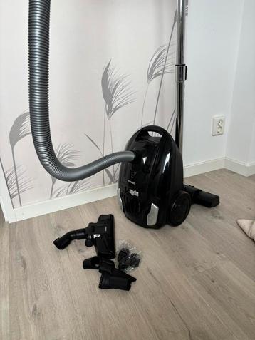 Krachtige Tomado stofzuiger TVC3003B beschikbaar voor biedingen