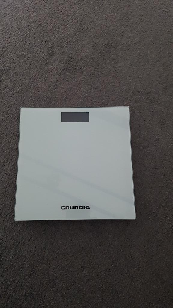 Grundig digitale personenweegschaal, Witgoed en Apparatuur, Weegschalen, Nieuw, Digitaal, Personenweegschaal, 1 tot 500 gram, 100 kg of meer