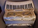 Charron Frères 4 korig, Muziek en Instrumenten, Accordeons, Overige merken, Gebruikt, 120-bas, Met riemen