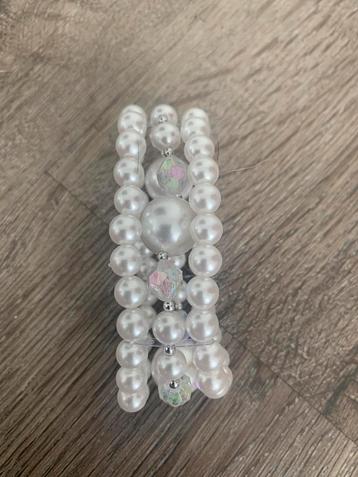 Partij 15 stuks mooie elastische parel armbanden A95 beschikbaar voor biedingen