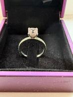 Wit Gouden Diamanten damesring, Ophalen of Verzenden, Zo goed als nieuw, 17 tot 18, Dame