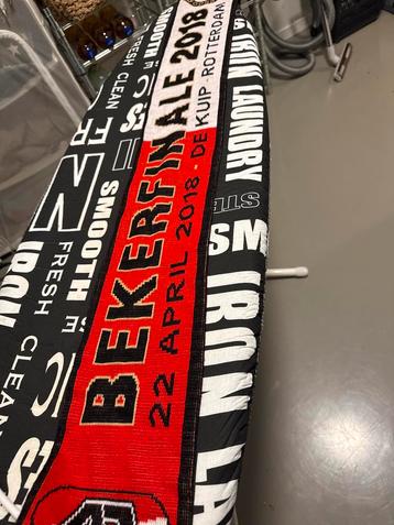 Sjaal Bekerfinale 2018 - Zo Goed Als Nieuw beschikbaar voor biedingen