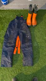 zaaglaarzen en zaagbroek prof kleding, 70 mm of meer, Kettingzaag, Ophalen of Verzenden, Zo goed als nieuw