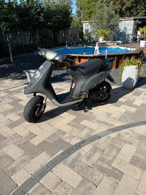 Piaggio Typhoon 70cc, Fietsen en Brommers, Scooters | Piaggio, Zo goed als nieuw, Overige modellen, Tweetakt, Ophalen