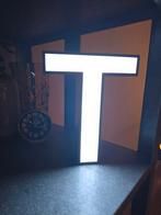 Vintage gevel hoofdletter "T" met voeding €35, Ophalen of Verzenden