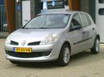 Renault Clio 1.2-16V Authentique Nwe Distr Riem, Banden & Ap, Auto's, Renault, Gebruikt, Zwart, 4 cilinders, Origineel Nederlands