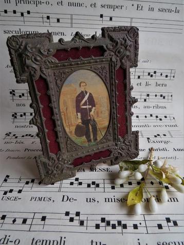 Antiek Engels Victoriaans miniatuur Grenadier guard c.1865 beschikbaar voor biedingen