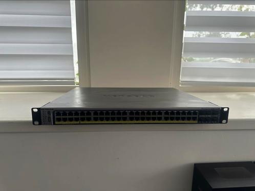 Netgear GSM7252PS ProSAFE 48 poorts L2 Managed Switch PoE, Computers en Software, Netwerk switches, Gebruikt, Ophalen of Verzenden