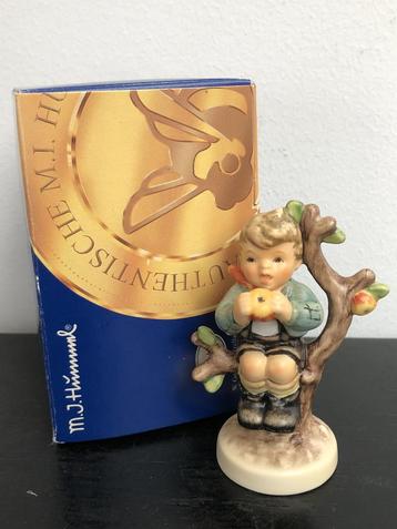 Hummel 403 4/0 An Apple A Day (Reyshof) beschikbaar voor biedingen