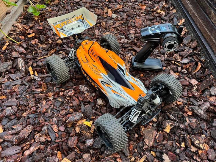 T2M Pirate Razor, 4x4WD, Hobby en Vrije tijd, Modelbouw | Radiografisch | Auto's, Zo goed als nieuw, Auto offroad, Elektro, Overige schalen