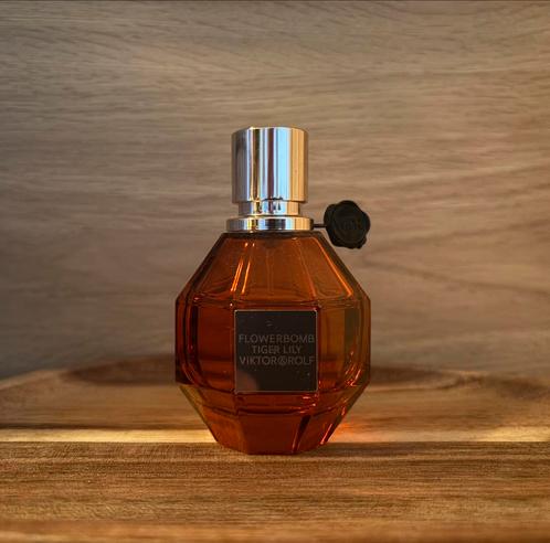 Viktor & Rolf Flowerbomb Tiger Lily 50ml eau de parfum, Sieraden, Tassen en Uiterlijk, Uiterlijk | Parfum, Gebruikt, Verzenden
