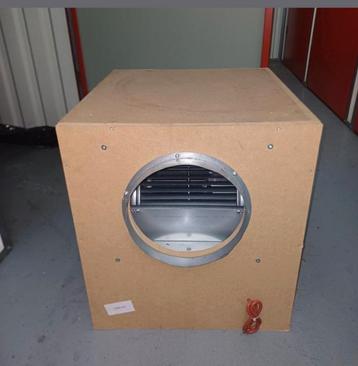 Afzuigbox met MDF behuizing beschikbaar voor biedingen