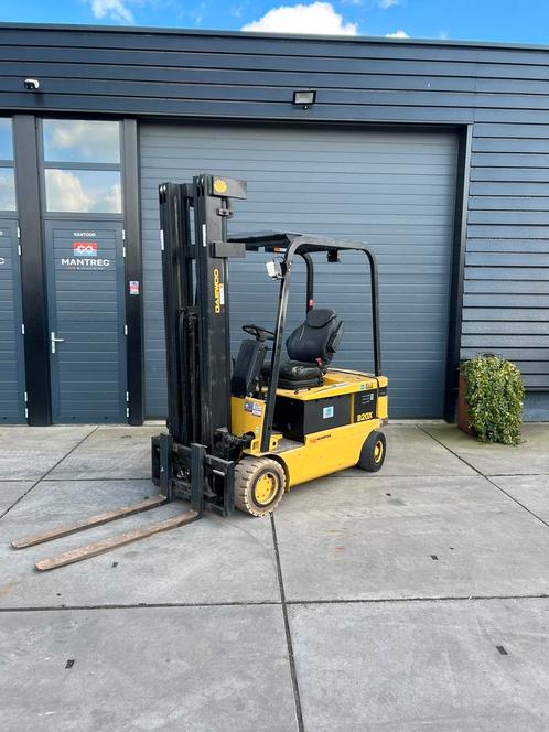 Elektrische heftruck 2 tonner driedelige mast, Zakelijke goederen, Machines en Bouw | Heftrucks en Intern transport, Heftruck