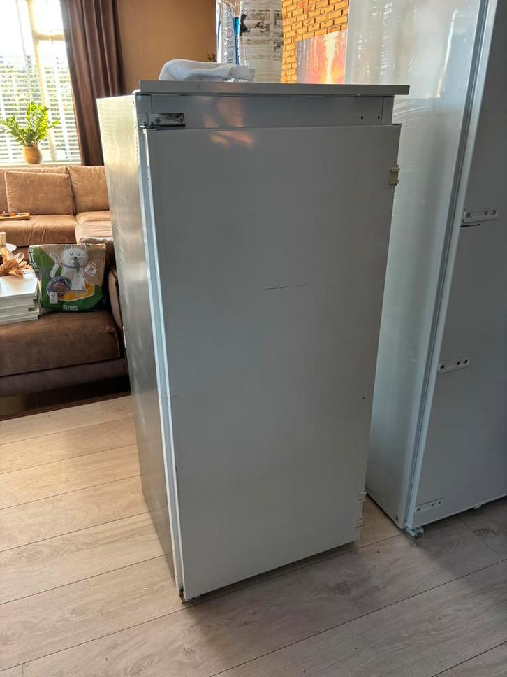 Whirpool inbouwkoelkast, Witgoed en Apparatuur, Koelkasten en IJskasten, Refurbished, Zonder vriesvak, 150 tot 200 liter, 120 tot 140 cm