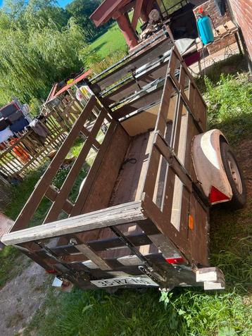 Aanhanger beschikbaar voor biedingen