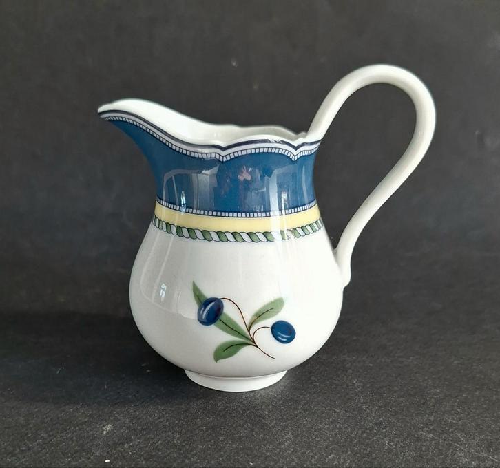 Hutschenreuther porseleinen roomkannetje. Medley Valdemossa., Huis en Inrichting, Keuken | Servies, Overige typen, Overige stijlen