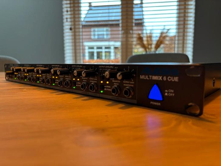 Alesis MultiMix 6 Cue – Koptelefoon / Headphone Mixer, Muziek en Instrumenten, Mengpanelen, Gebruikt, 5 tot 10 kanalen, Microfooningang