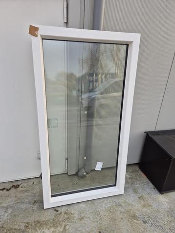 kunststof kozijn beschikbaar voor biedingen