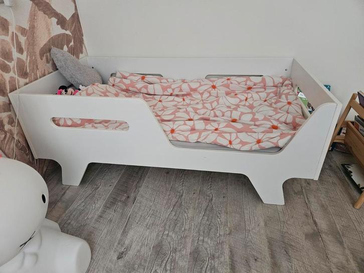 Petit Amelie peuterbed - Colombe, Kinderen en Baby's, Kinderkamer | Bedden, Zo goed als nieuw, 140 tot 160 cm, 70 tot 85 cm, Lattenbodem