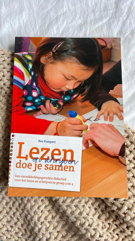 Bea Pompert - Lezen en schrijven doe je samen, Boeken, Schoolboeken, Zo goed als nieuw, Nederlands, Overige niveaus, Ophalen of Verzenden