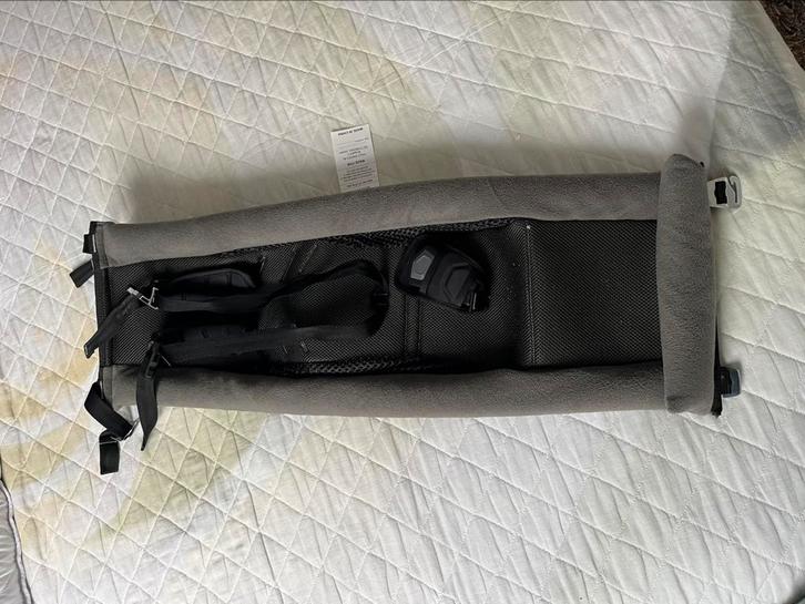 Thule Chariot infant sling, Kinderen en Baby's, Overige Kinderen en Baby's, Zo goed als nieuw, Ophalen