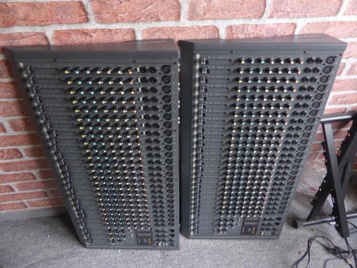 Samick SM-242 mengpaneel - 24 kanalen - ongebruikt, Muziek en Instrumenten, Mengpanelen, Nieuw, 20 kanalen of meer, Microfooningang