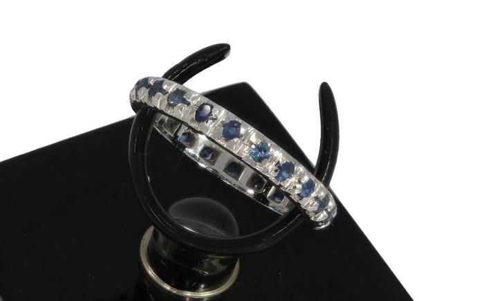 Alliance 20 saffieren 18k gouden dames ring design rij, Sieraden, Tassen en Uiterlijk, Ringen, Zo goed als nieuw, Dame, Kleiner dan 17