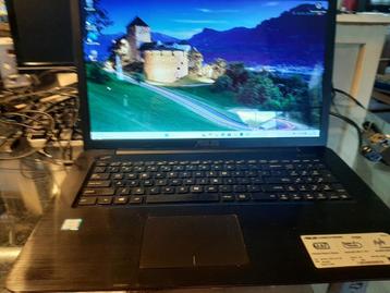 te koop Asus laptop 17inch windows 11  beschikbaar voor biedingen